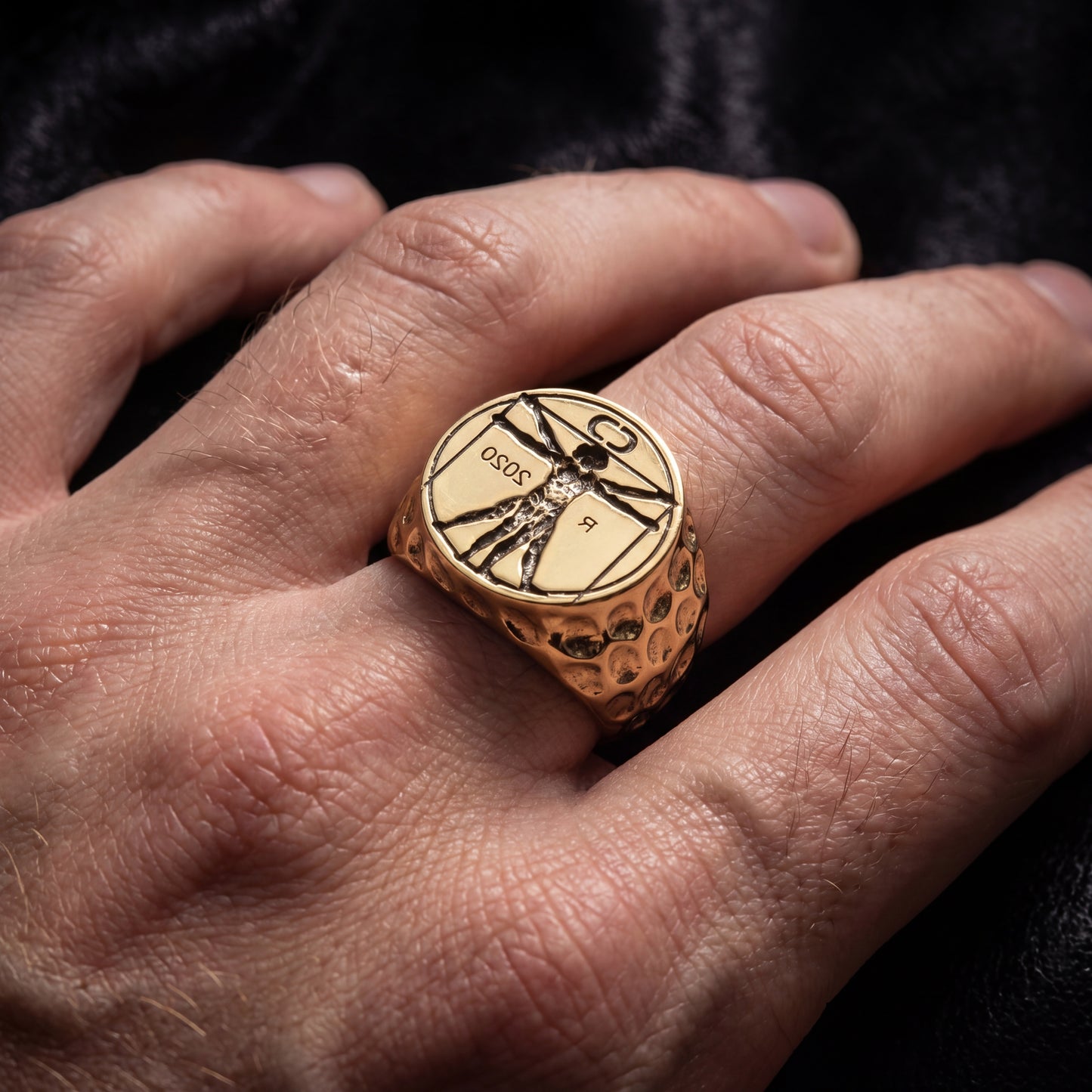 Vitruvian Ring (Gold)